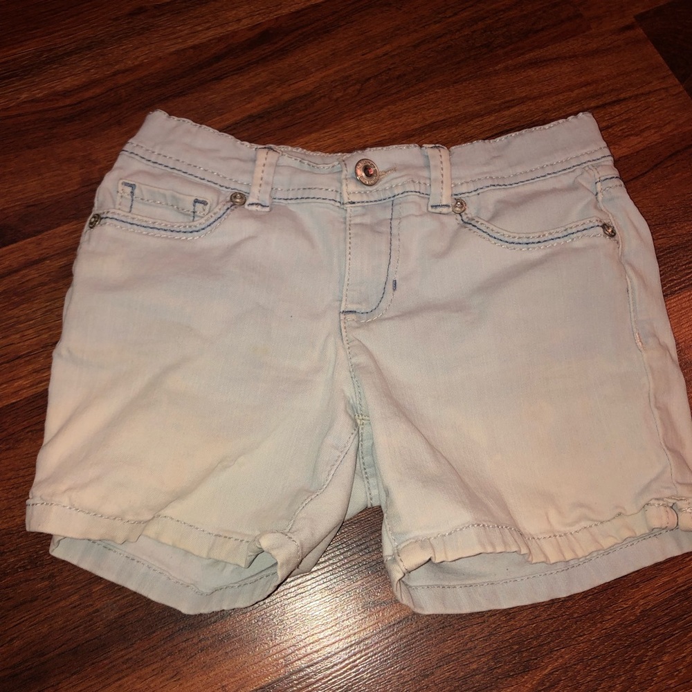 girls blue jean shorts.